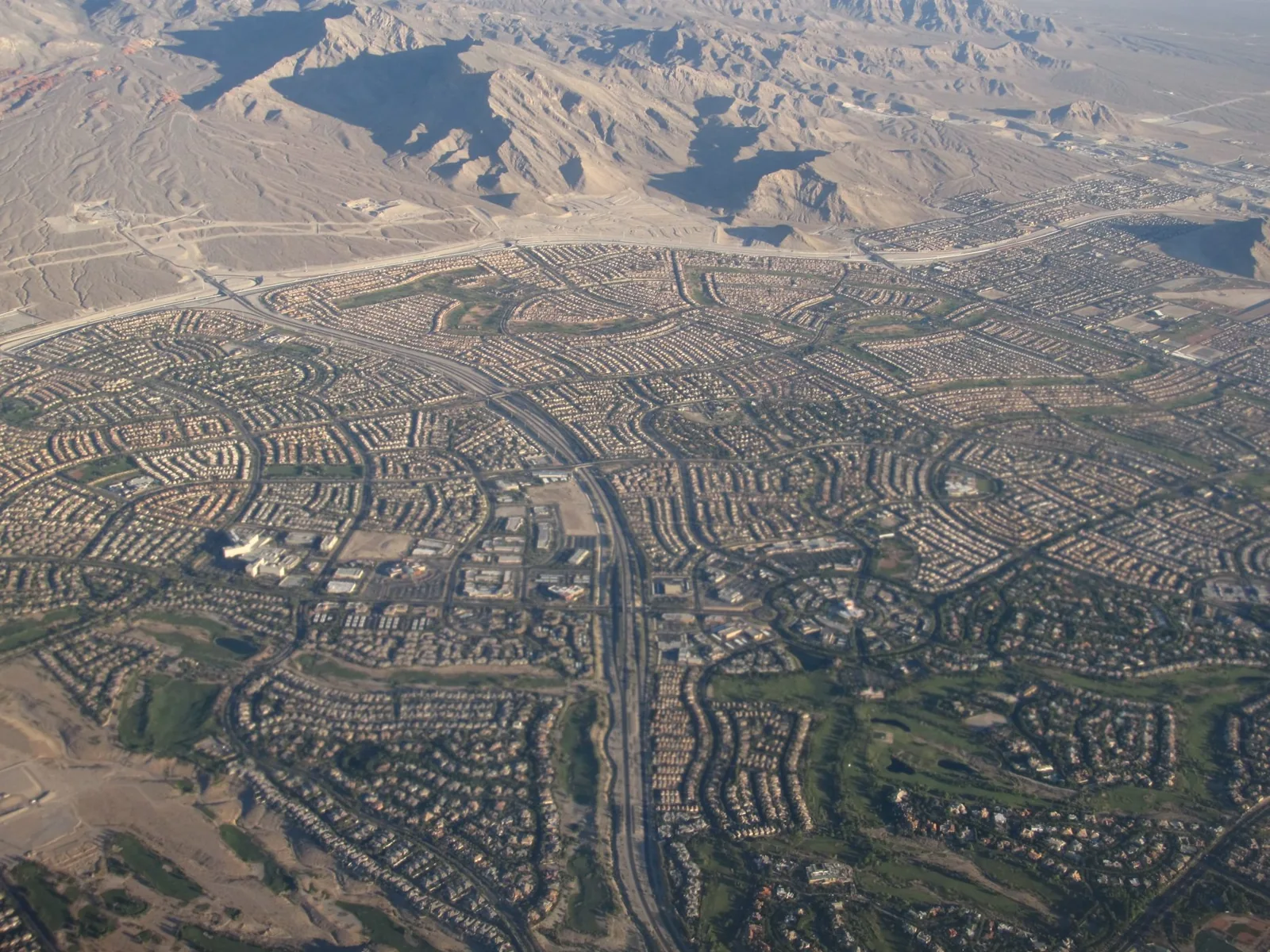 Aerial view of the wider Summerlin community, not a Canyon Run boundary map